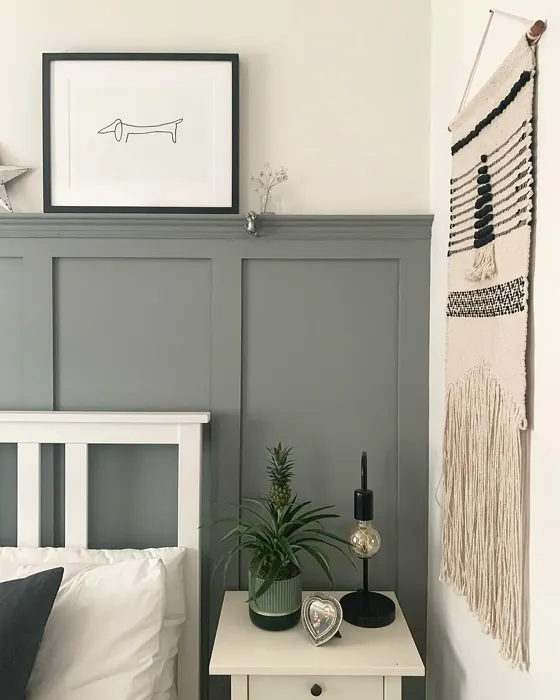 Farrow and Ball Plummet schlafzimmer panelling 