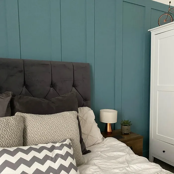 Farrow and Ball Stone Blue 86 schlafzimmer