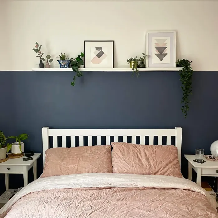 Farrow and Ball Stiffkey Blue 281 schlafzimmer