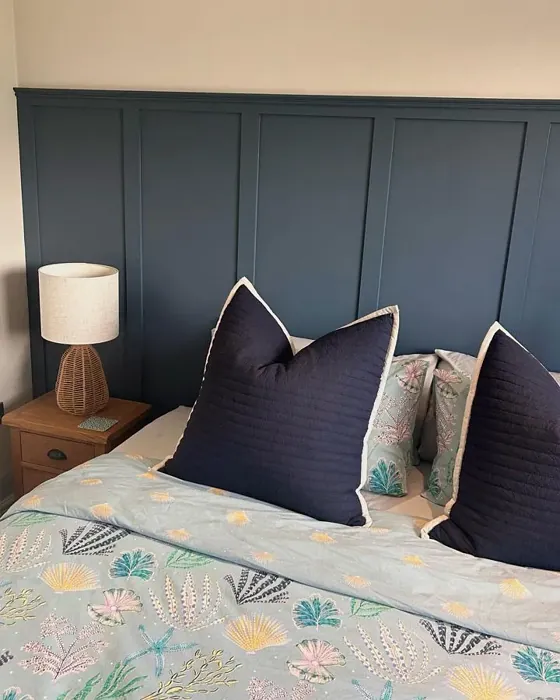 Farrow and Ball Stiffkey Blue 281 schlafzimmer