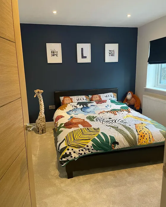 Farrow and Ball Stiffkey Blue 281 schlafzimmer