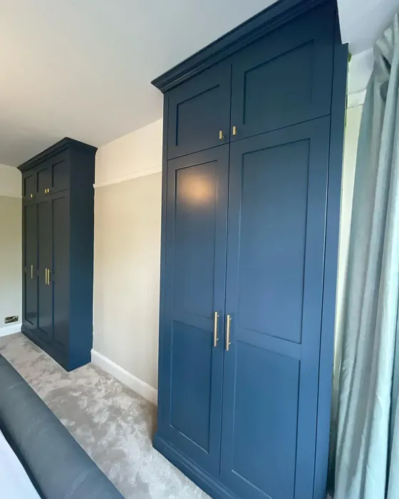 Farrow and Ball Stiffkey Blue 281 farbeed furniture